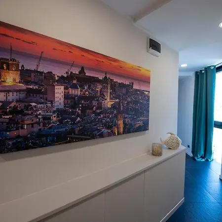 Apartment La Corte Luxury Apartment: Panoramic City Center With Free Parking Genoa